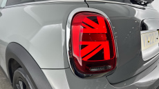 MINI Hatchback 1.5 Cooper Classic 3dr Petrol Hatchback